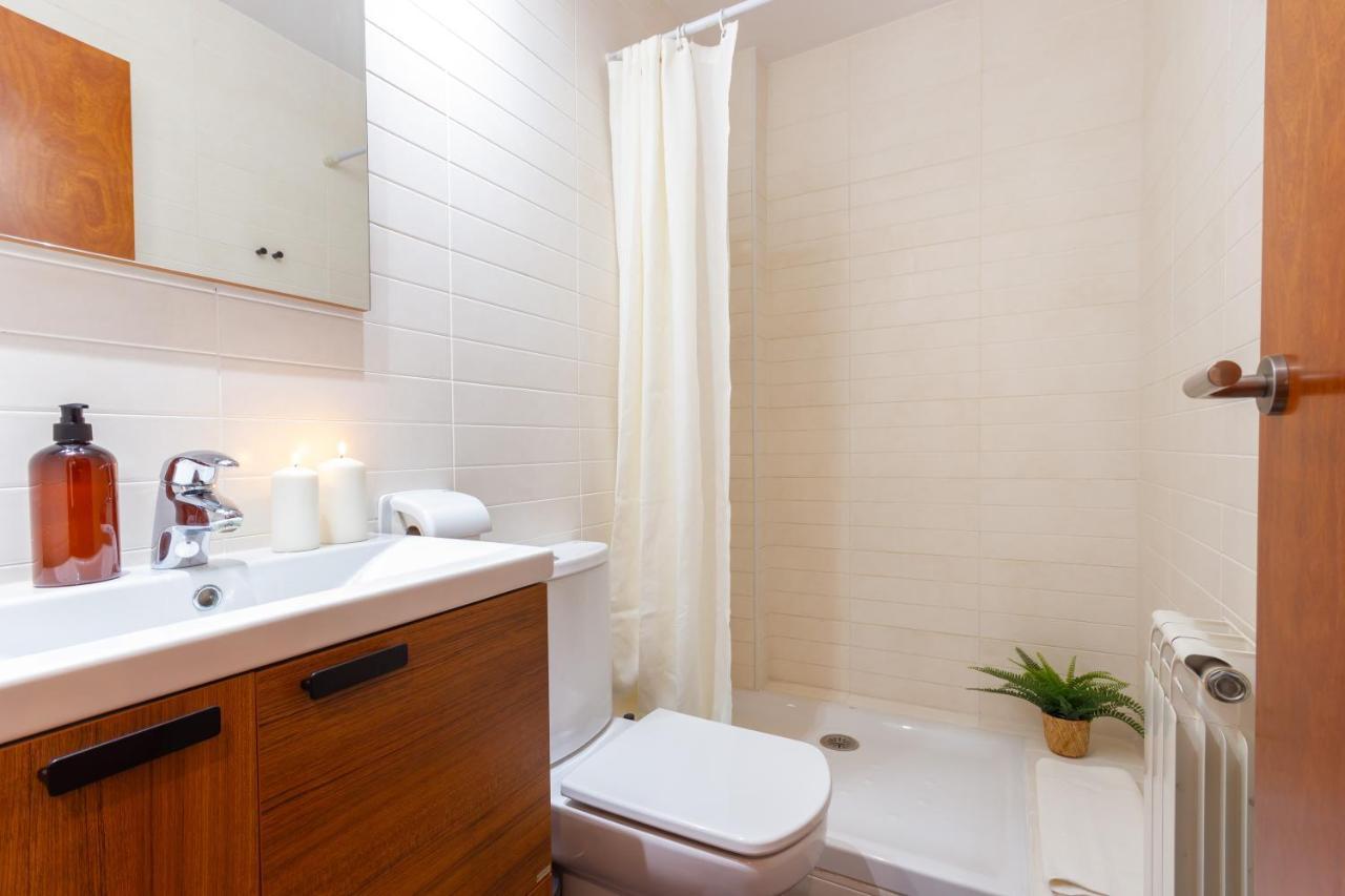 Elegante Duplex En Terrassa, Barcelonaアパートメント エクステリア 写真