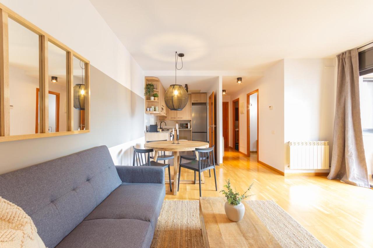 Elegante Duplex En Terrassa, Barcelonaアパートメント エクステリア 写真